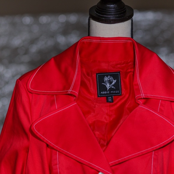 Red tailored fit feminine 3/4 sleeve jacket stitching & wide lapel Abbie Mags S - Picture 8 of 8